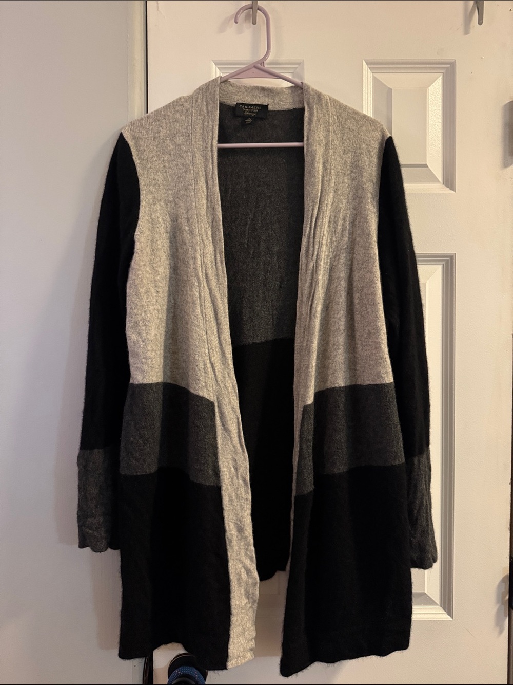 100% Cashmere Charter Club Gray & Black Open-Front Colorblock Cardigan
